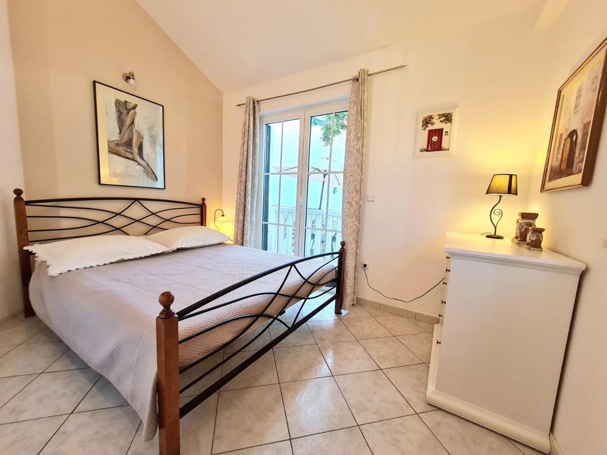 Apartment Ivana Borak 오미스 외부 사진