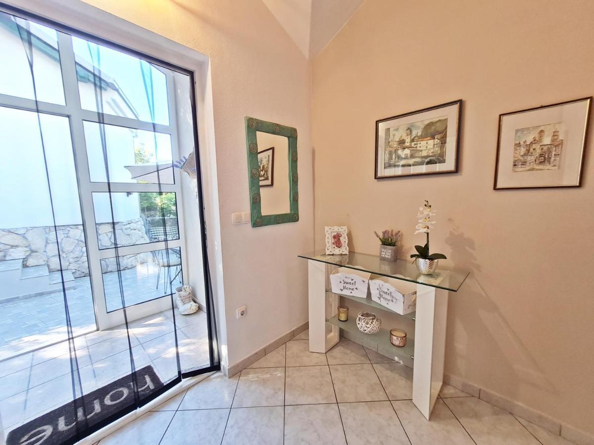 Apartment Ivana Borak 오미스 외부 사진