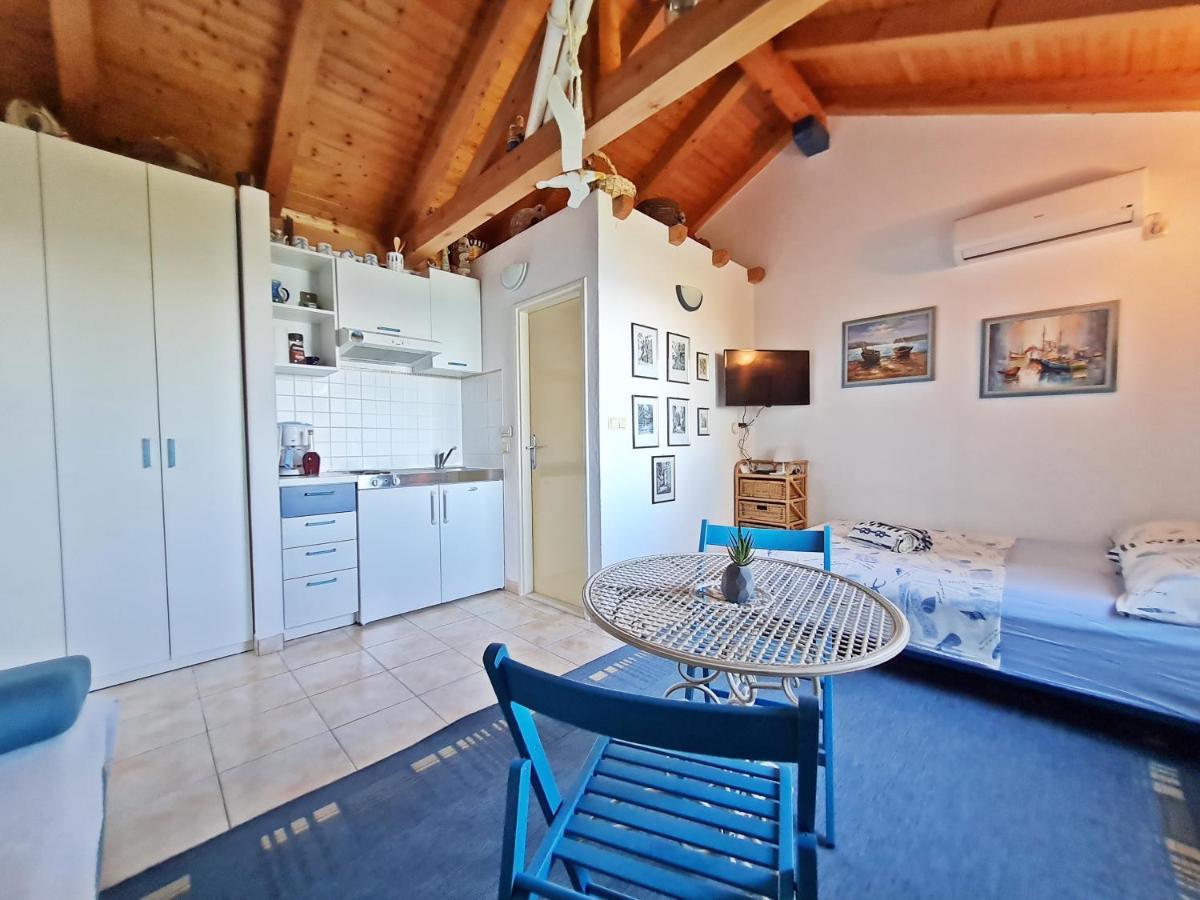 Apartment Ivana Borak 오미스 외부 사진